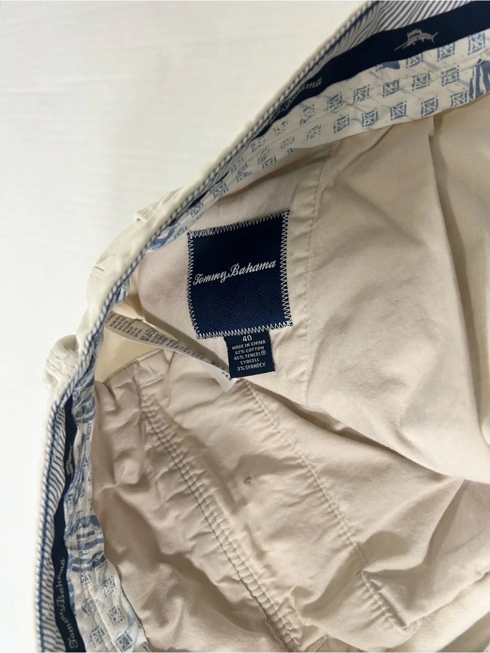 Tommy Bahama Men’s Chino Shorts Minimalist Vacation Golf Cream Off White Soft
